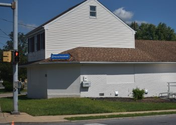 Community Reacts to Opening of Planned Parenthood in Lancaster