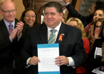 Several Illinois Sheriffs Refuse to Enforce New State Gun Control Law