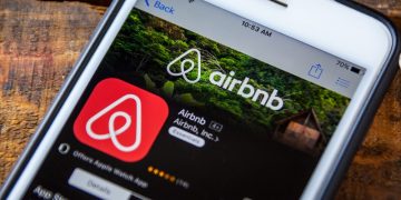 Airbnb Bans Users ‘Closely Associated’ with Already-Banned Users