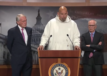 Schumer: Senate Will No Longer Enforce Unwritten Dress Code