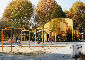 Minnesota Playground Video of Mom Ignites Crowdfunding and Outcry