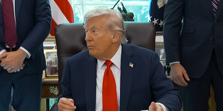 Trump’s Flag-Burning Order Sparks Conservative Debate